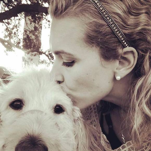 Meet your Posher, Alyssa - Picture 1 of 1